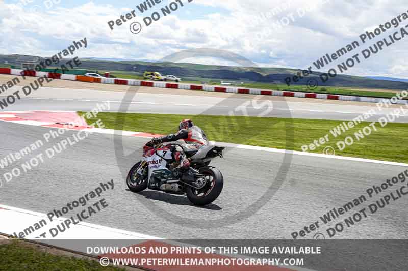 cadwell no limits trackday;cadwell park;cadwell park photographs;cadwell trackday photographs;enduro digital images;event digital images;eventdigitalimages;navarra;no limits trackdays;peter wileman photography;racing digital images;trackday digital images;trackday photos